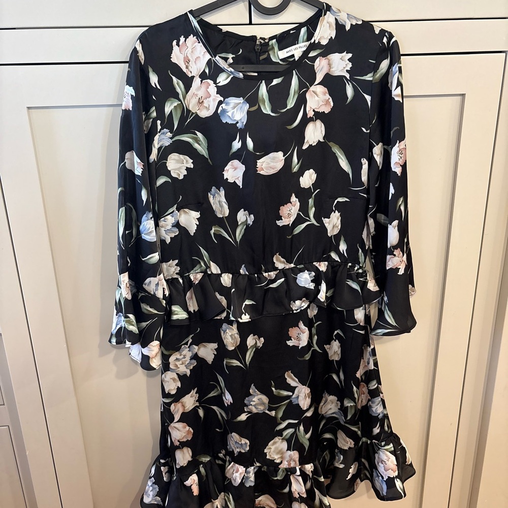 Avec Les Filles Black Floral Long Sleeve Dress